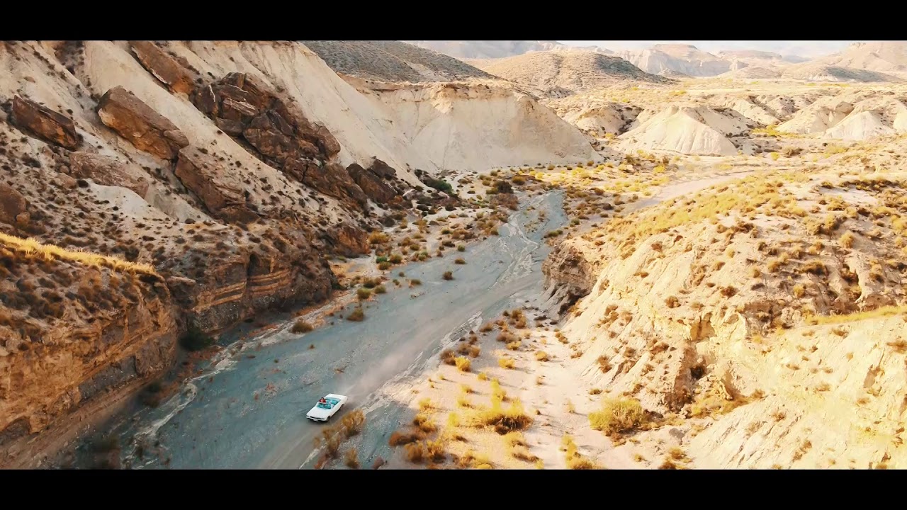Rambla árida del desierto de Almería vista desde el aire